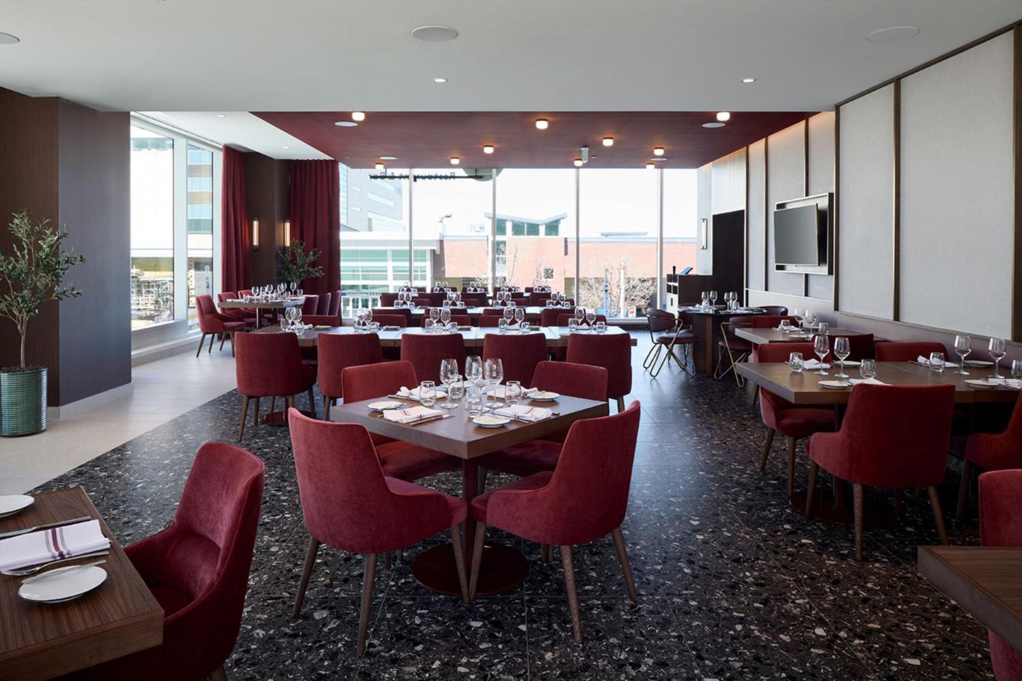 Courtyard By Marriott Montreal Laval Hotel Ngoại thất bức ảnh