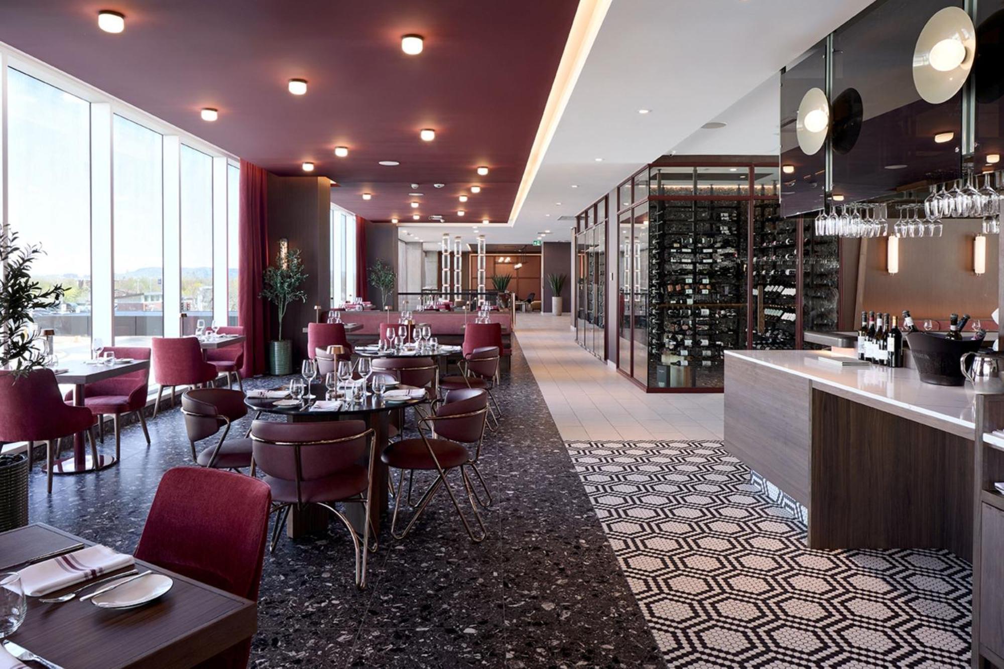 Courtyard By Marriott Montreal Laval Hotel Ngoại thất bức ảnh